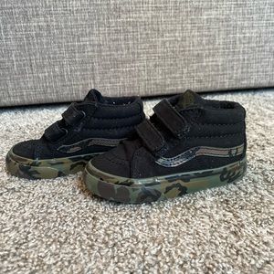Toddler high top camo vans size 6